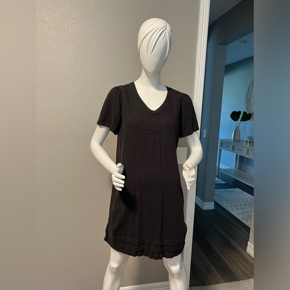 Nicole Miller Ladies Black Linen Blend Dress V-Neck Short Sleeve Size M.